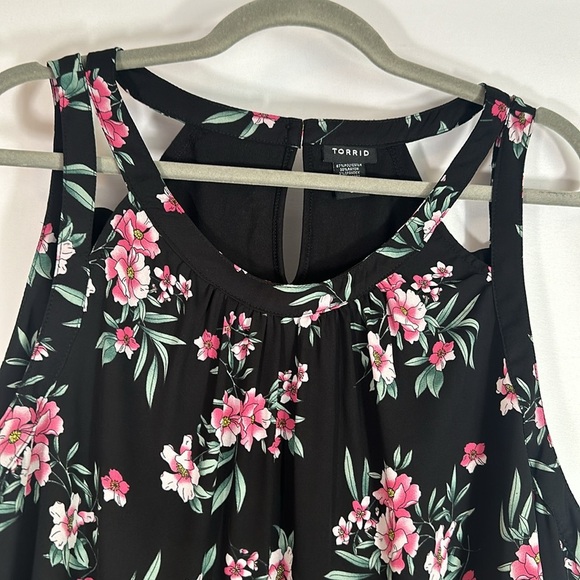 Torrid Black & Pink Floral Georgette with Knit Back Tank Top - Picture 5 of 8